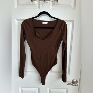 MESHKI Brown V-Neck Bodysuit | Size M